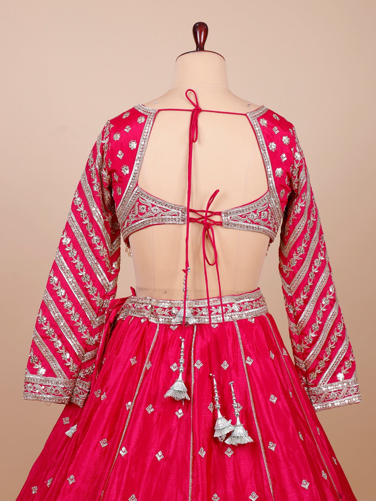 Rani Regal Radiance Thread Sequence Lehenga