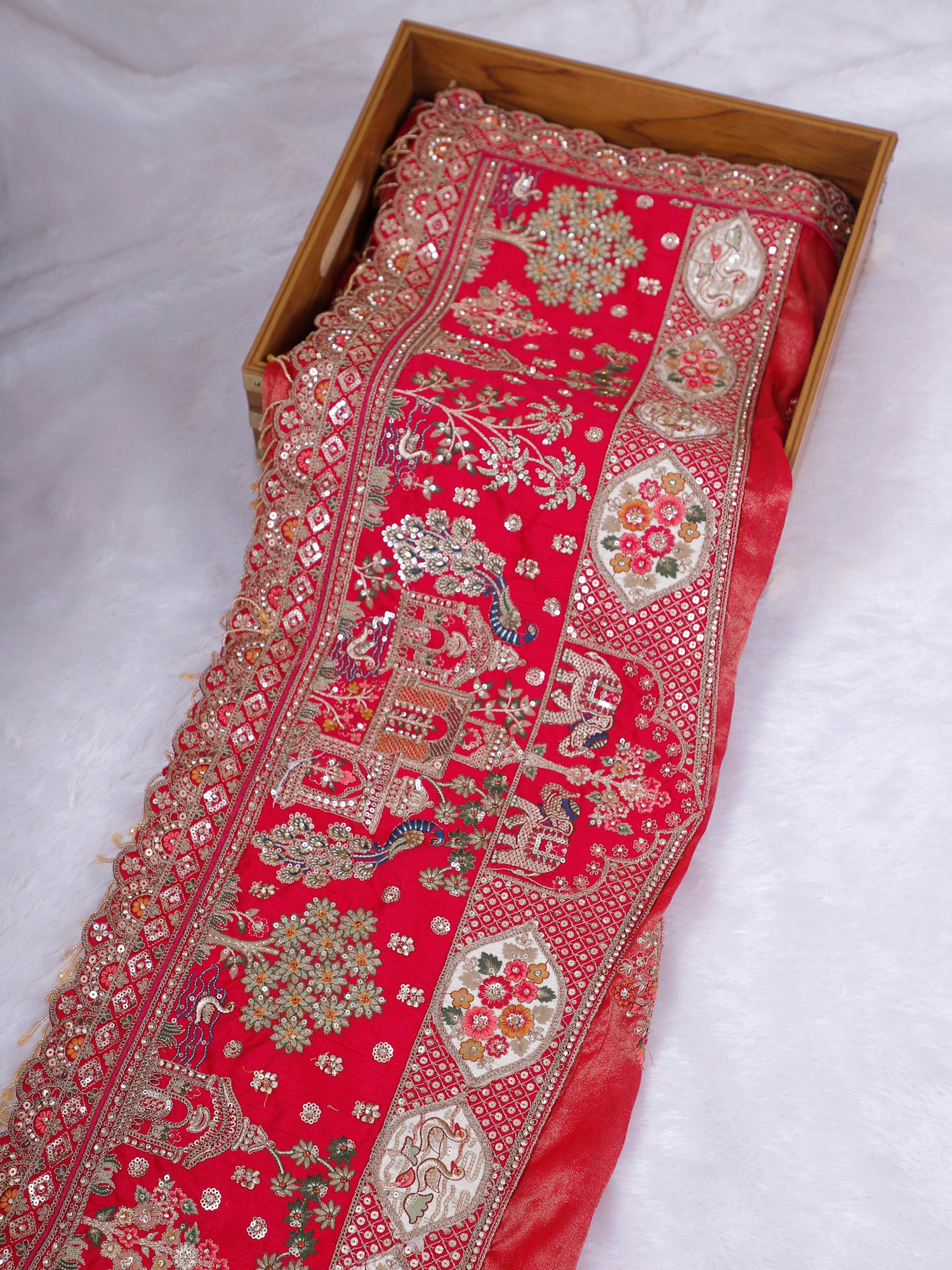 Surkh Élysian Multi Thread Sequins Moti Saree