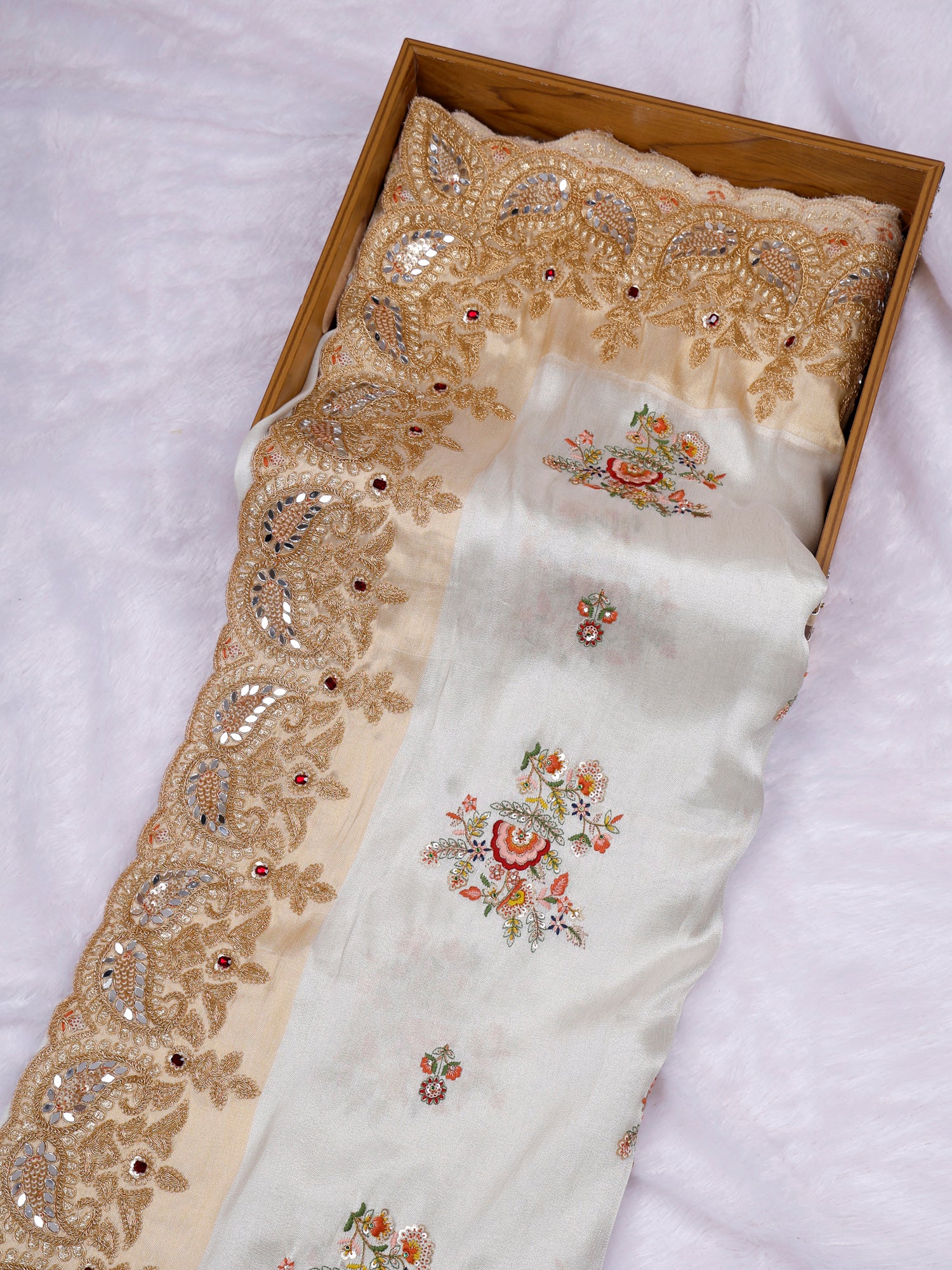 Suvarna Sparkle Multi-Thread Silk Saree