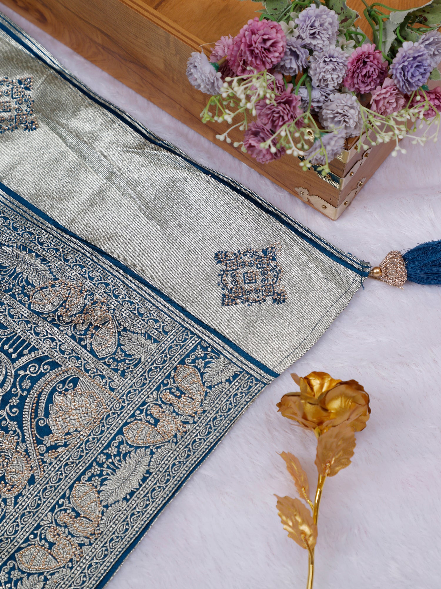 Red–Sky Blue Aasmaani Shagun Silk-Mousse Saree