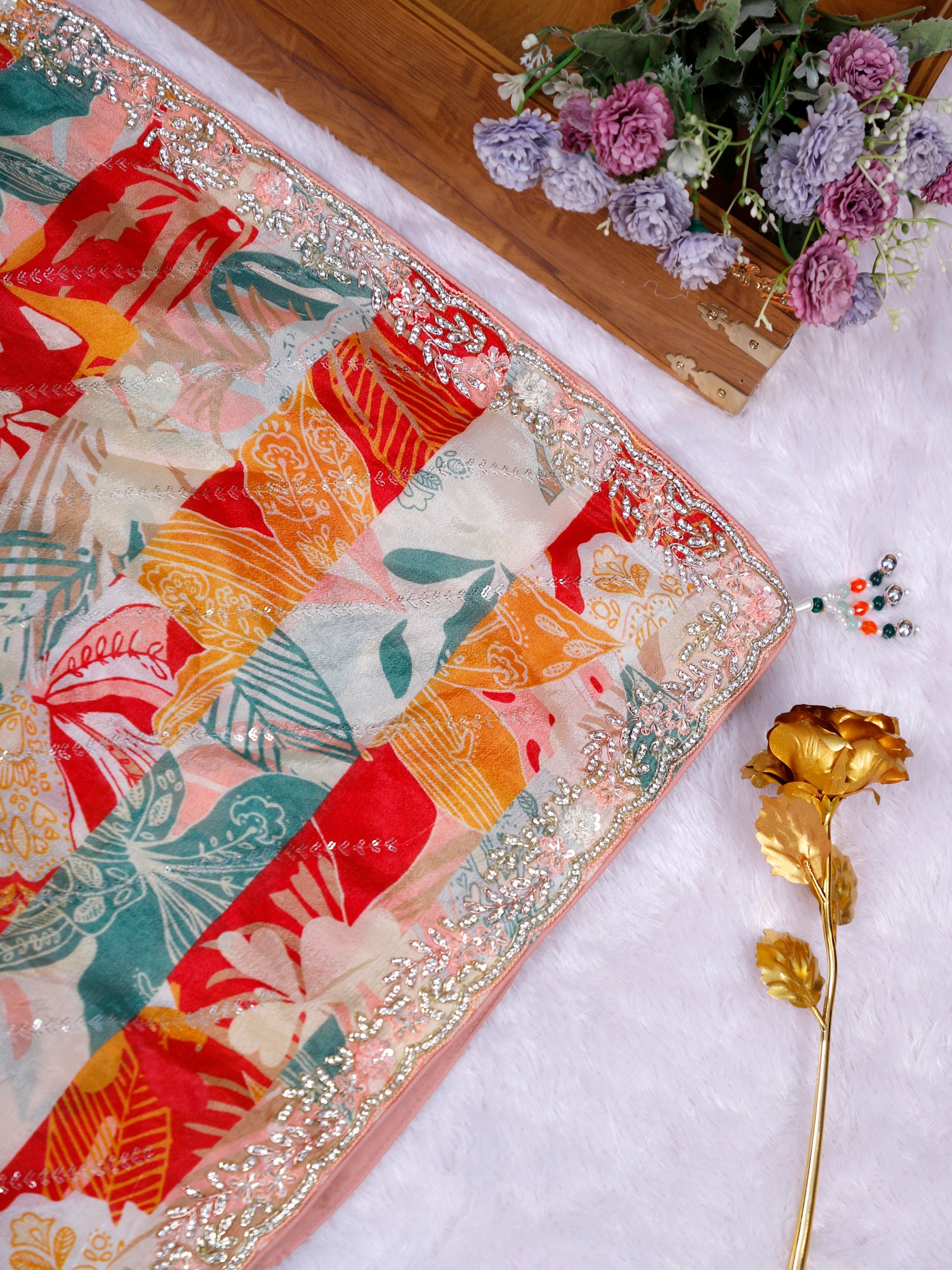 Aura-e-Rang Diamond Glow Saree