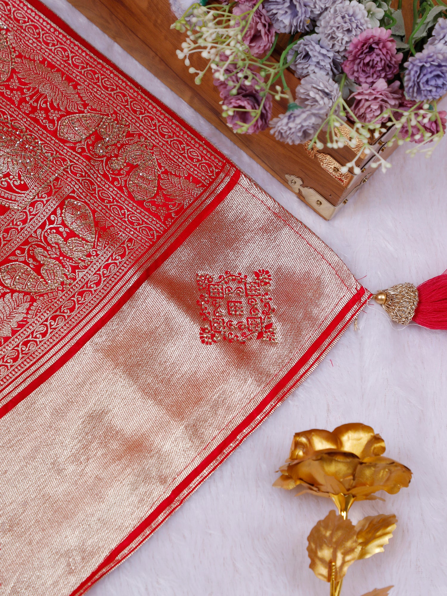 Red-Blue Rajvanshi Sparkle Silk Saree With Sequins