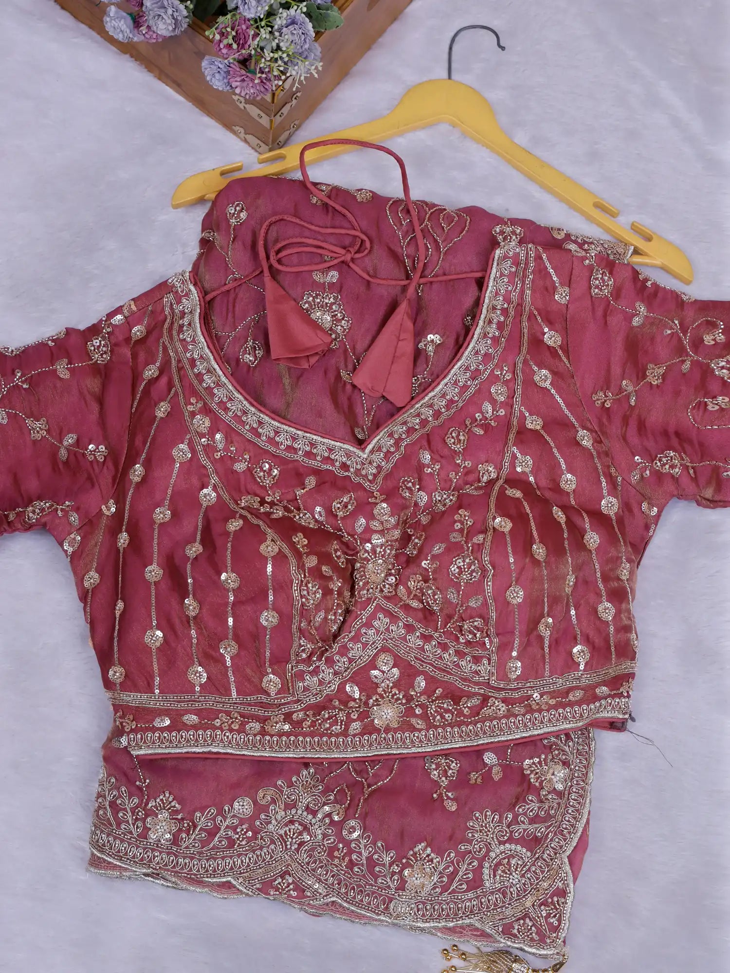 Discover Elegant Mauve Organza Saree Online With Designer Sequins Work