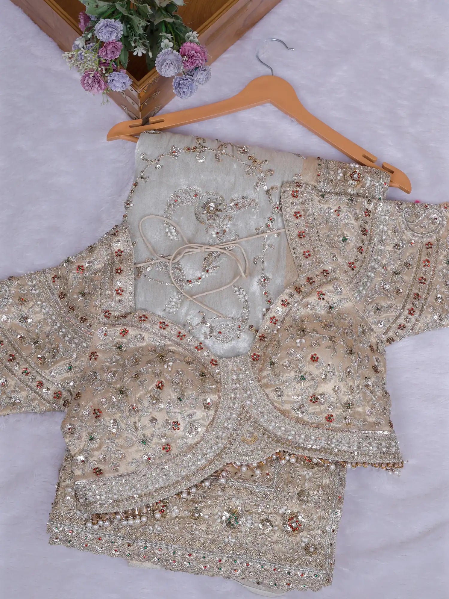 Elite Dual Tone Designer Silk Saree With Luxury Pearl Work