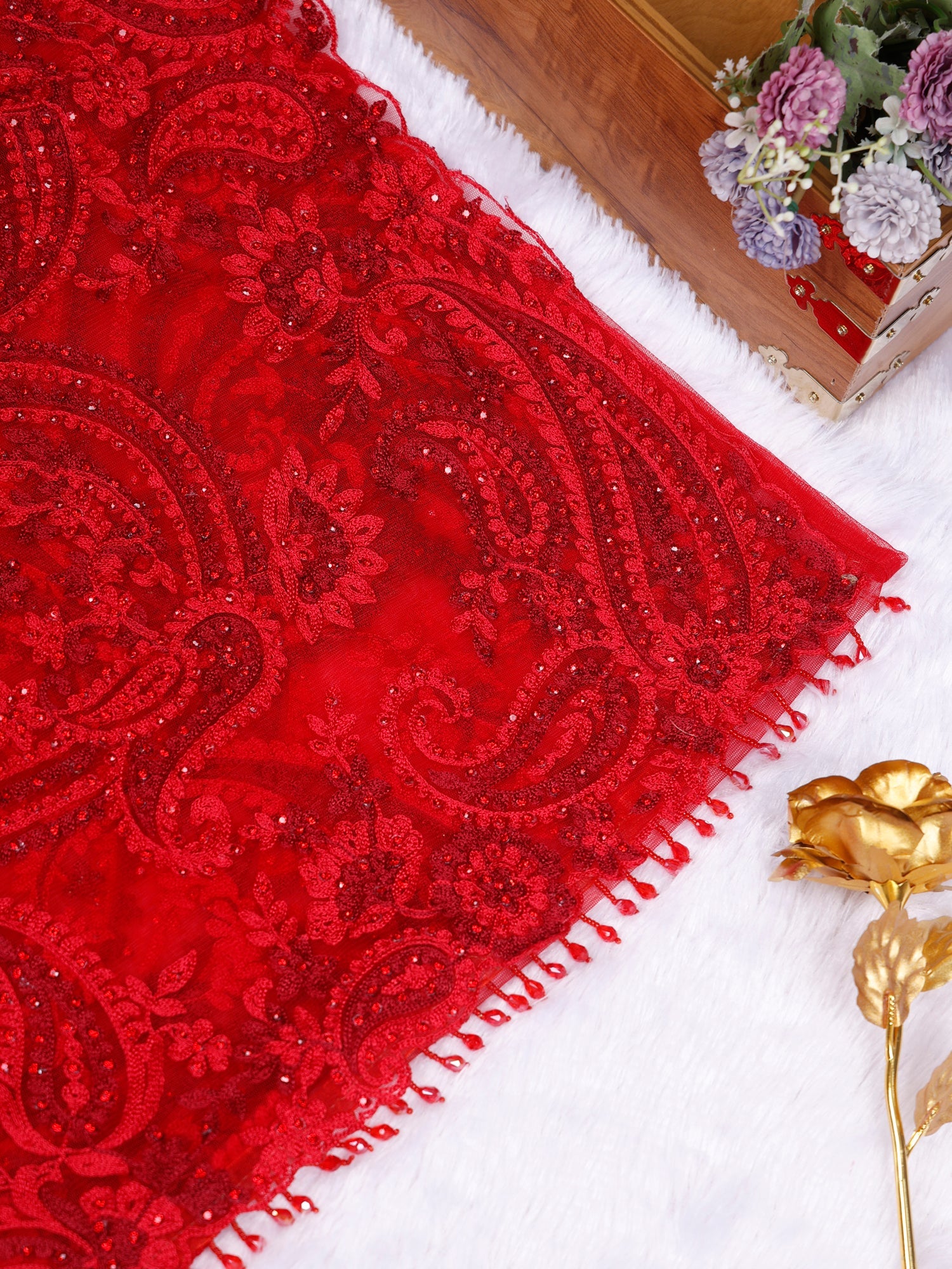 Red Asar-e-Chamak Net Saree